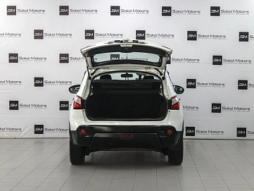 Nissan Qashqai, 2012г, передний привод, механика