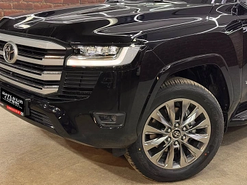 Toyota Land Cruiser, 2025г, полный привод, автомат