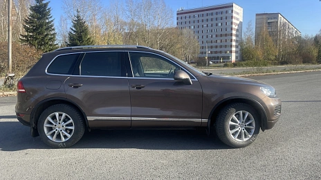 Volkswagen Touareg, 2012г, полный привод, автомат