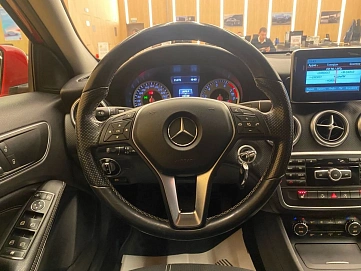 Mercedes-Benz A-Класс, 2015г, передний привод, робот