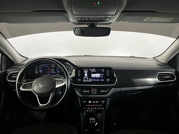 Volkswagen Polo, 2020г, передний привод, механика