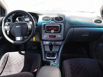 Ford Focus, 2010г, передний привод, автомат