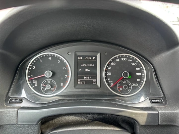 Volkswagen Tiguan, 2015г., полный привод, автомат