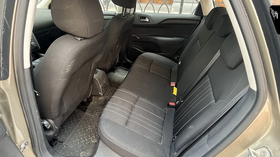 Citroen C4, 2012г., передний привод, механика