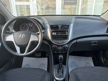 Hyundai Solaris, 2015г, передний привод, автомат
