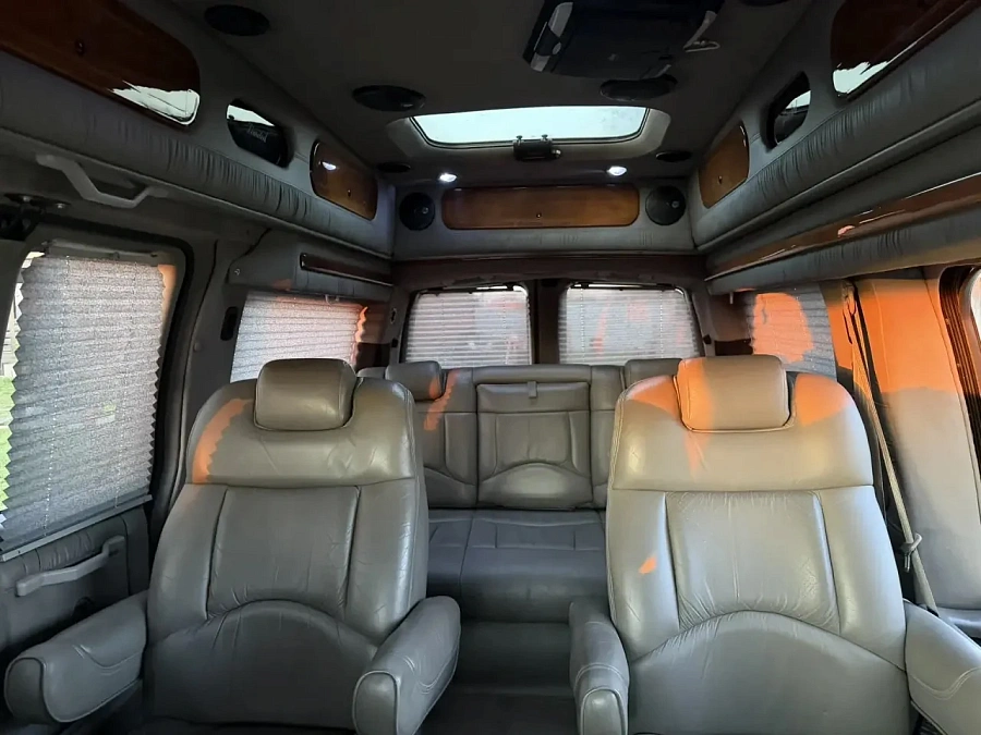 Chevrolet Express, 2001г., задний привод, автомат