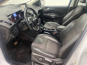 Ford Kuga, 2016г, передний привод, автомат