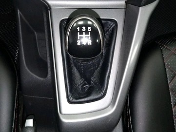 Ford Focus, 2011г., передний привод, механика