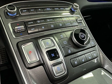 Hyundai Santa Fe, 2020г, передний привод, робот