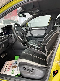 Volkswagen T-Roc, 2023г., передний привод, робот