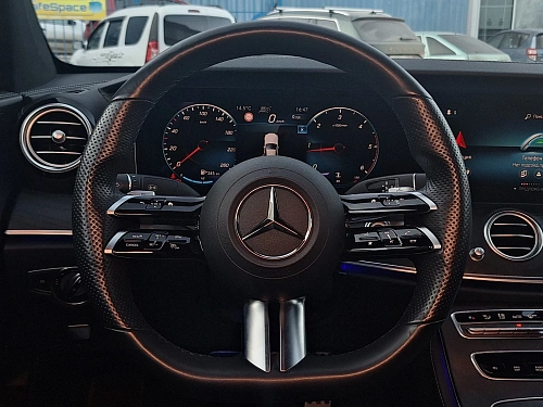 Mercedes-Benz E-Класс, 2020г, полный привод, автомат