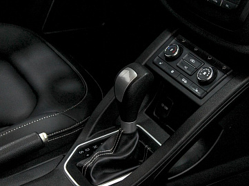 FAW Besturn X40, 2019г, передний привод, автомат