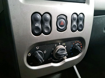 Renault Sandero, 2011г, передний привод, механика