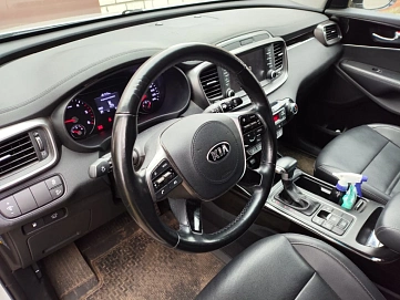 Kia Sorento, 2018г, передний привод, автомат