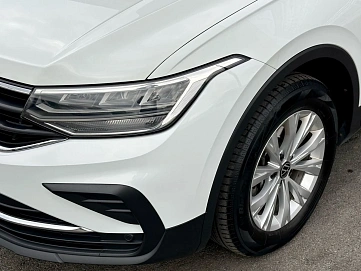 Volkswagen Tiguan, 2021г, полный привод, робот
