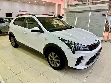 Kia , 2021г., передний привод, автомат