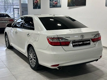 Toyota Camry, 2016г, передний привод, автомат