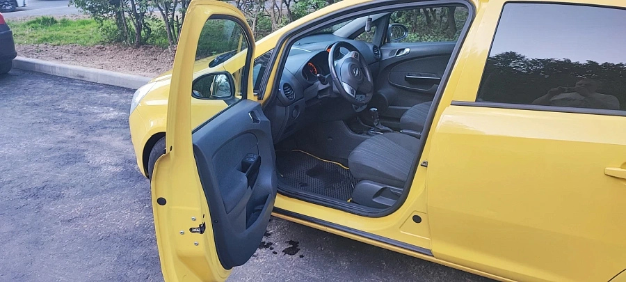 Opel Corsa, 2008г., передний привод, автомат