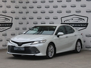 Toyota Camry, 2020г, передний привод, автомат