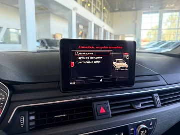 Audi A4, 2019г, передний привод, робот