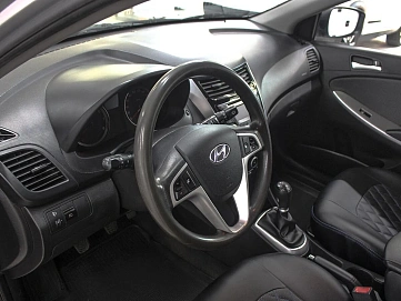Hyundai Solaris, 2012г, передний привод, механика