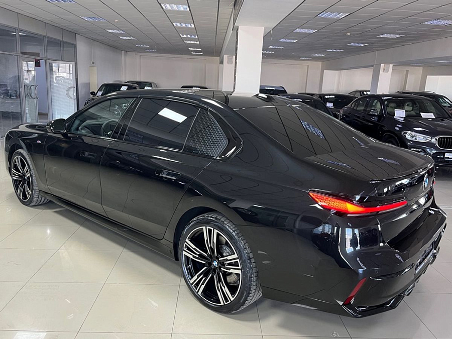 BMW 7 серии, 2024г., полный привод, автомат