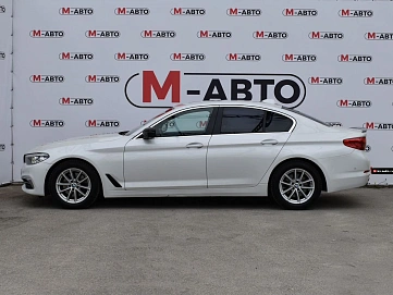 BMW 5 серии, 2018г., задний привод, автомат