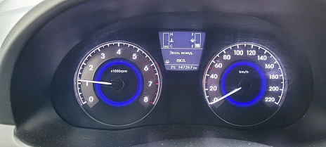 Hyundai Solaris, 2015г, передний привод, механика