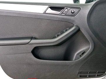 Volkswagen Jetta, 2013г., передний привод, робот