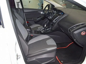 Ford Focus, 2012г, передний привод, робот
