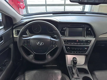 Hyundai Sonata, 2016г, передний привод, автомат