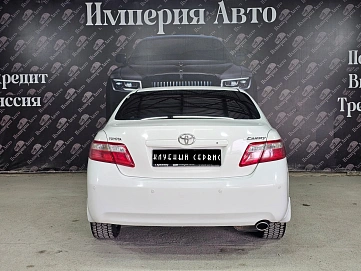 Toyota Camry, 2010г, передний привод, автомат