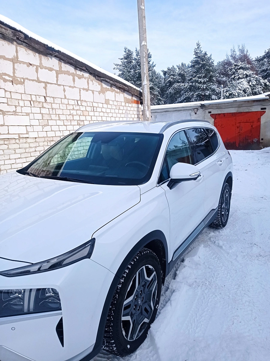 Hyundai Santa Fe, 2021г., полный привод, автомат