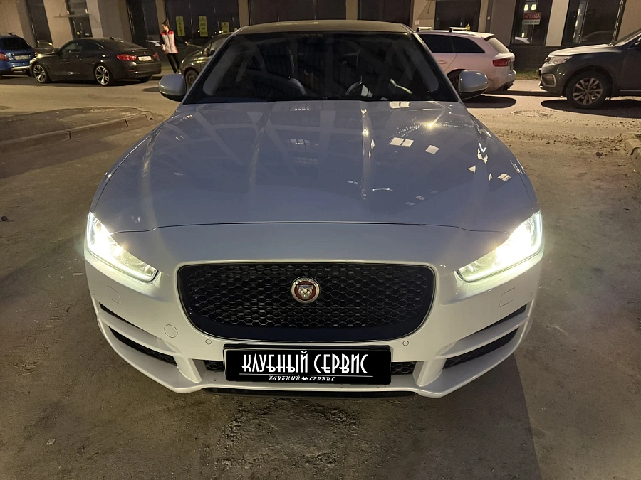 Jaguar XE, 2015г., задний привод, автомат