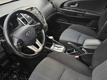 Kia Ceed, 2011г, передний привод, автомат