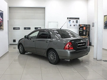 Toyota Corolla, 2004г, передний привод, механика