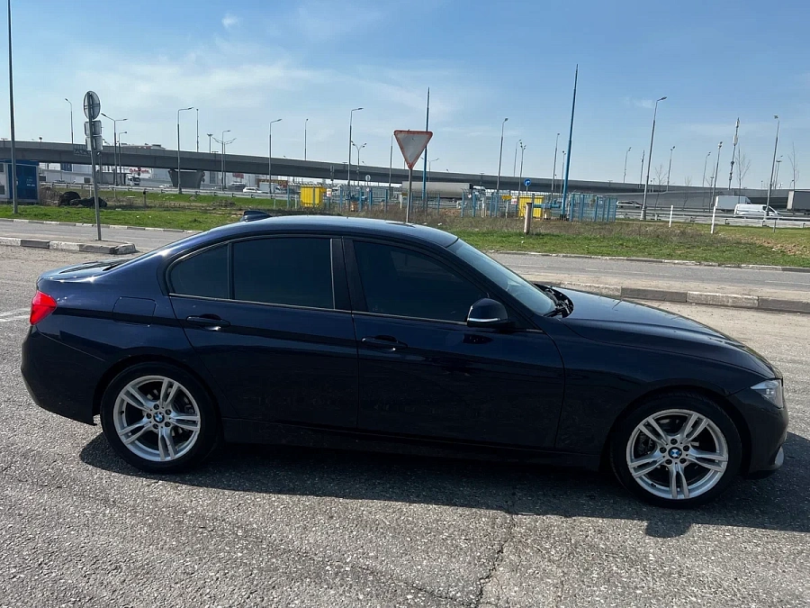 BMW 3 серии, 2016г., задний привод, автомат