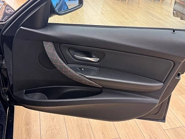 BMW 3 серии, 2012г., задний привод, автомат