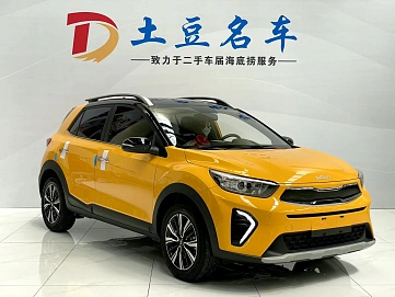 Kia Stonic, 2022г, передний привод, автомат