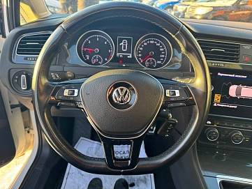 Volkswagen Golf, 2019г, передний привод, механика