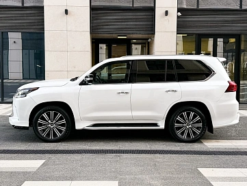 Lexus LX, 2021г, полный привод, автомат