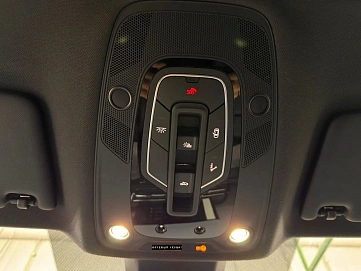 Audi , 2025г., полный привод, робот