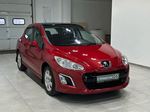Peugeot 308, 2011г., передний привод, автомат