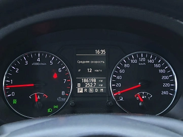 Nissan X-Trail, 2014г, полный привод, вариатор