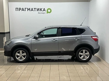 Nissan Qashqai, 2010г, передний привод, механика