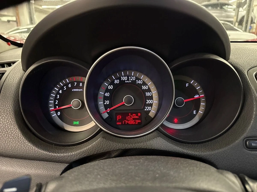 Kia Cerato, 2012г., передний привод, автомат