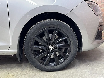 Skoda Rapid, 2021г, передний привод, робот