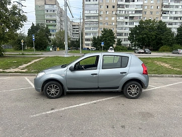 Renault Sandero, 2011г, передний привод, механика