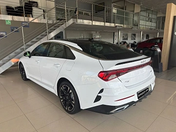 Kia K5, 2021г, передний привод, автомат