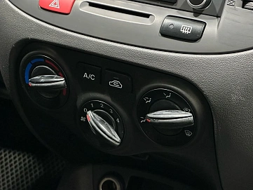 Kia Rio, 2009г, передний привод, механика